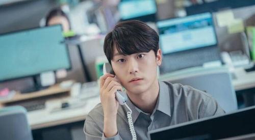 玉泽演撕东西搞笑视频